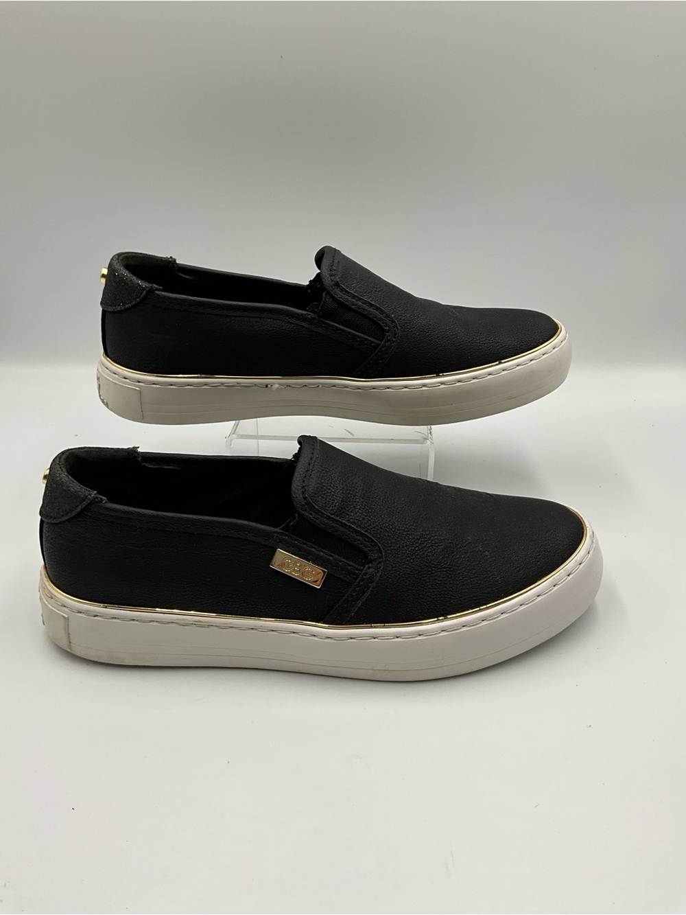GBG Los Angeles Sneakers Size 6.5 Black Slip-On Platform Sneakers